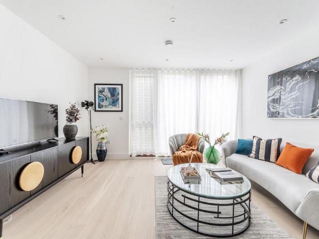 House for rent in London Borough of Ealing, Hanwell