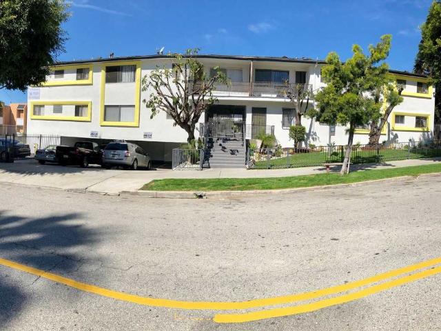 Apartment for rent in Canoga Park, California