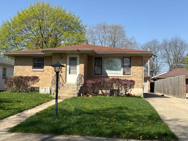 House for sale in Waukegan, Illinois
