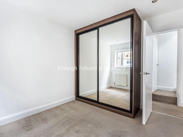 Apartment for rent in Widmore, Greater London