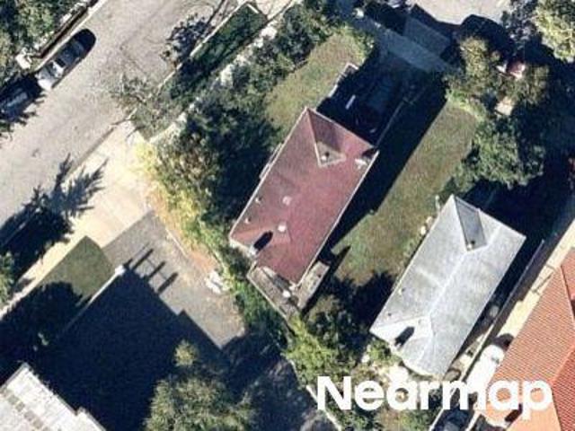 House for sale in Queens, Arverne