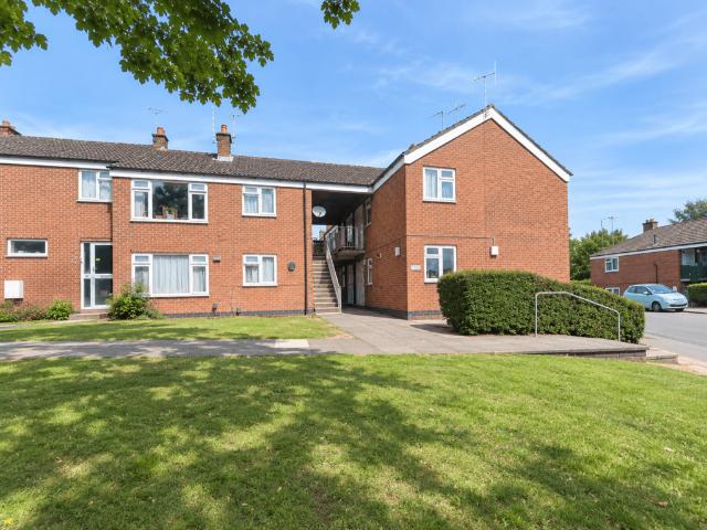 Apartment for rent in Clifford Park, West Midlands