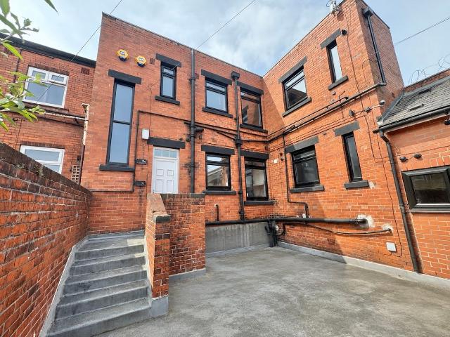 Apartment for rent in Eastmoor, West Yorkshire