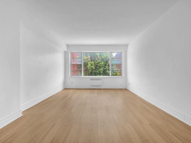 Apartment for rent in Westmount, Quebec