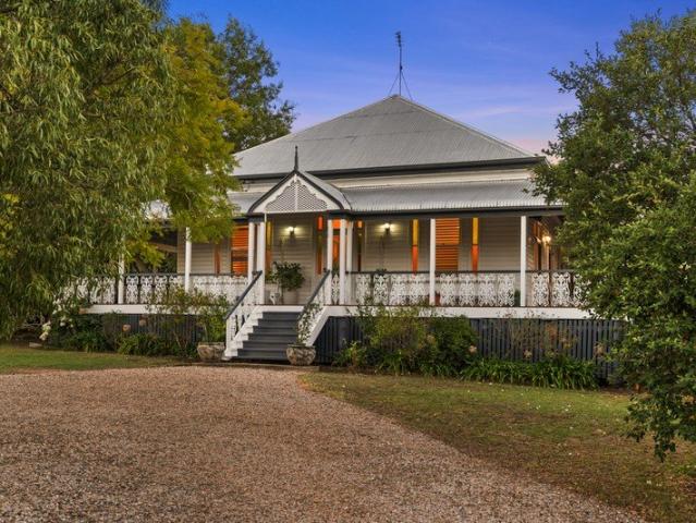 Cottage for sale in Pittsworth, Queensland