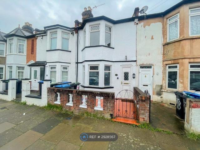 House for rent in Lower Edmonton, Greater London