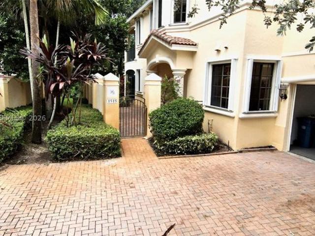 Townhouse for sale in Weston, Florida