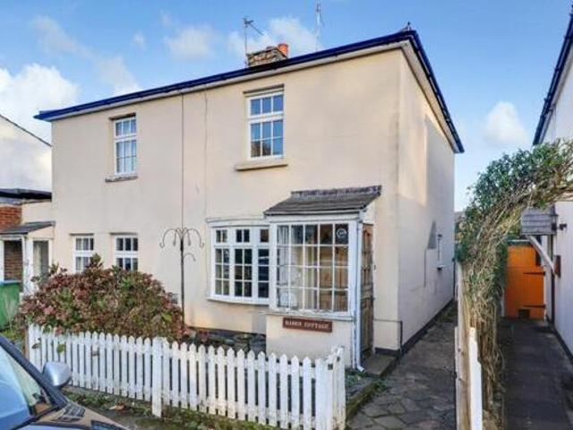 House for sale in Thames Ditton