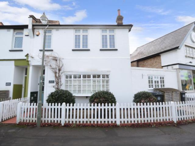 House for rent in Blackhills, Surrey