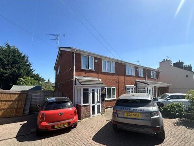 House for sale in Halton