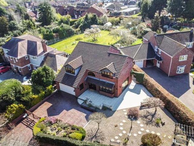 House for sale in Lyons, Greater London