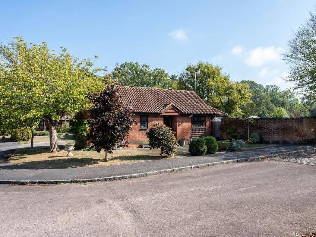 House for rent in East Horsley, Guildford