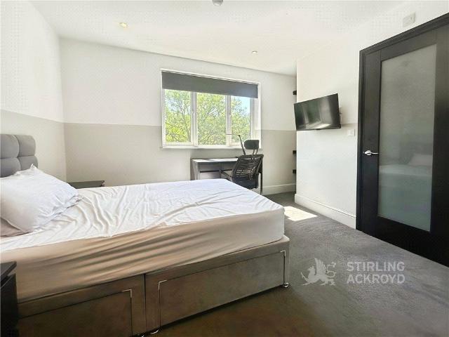 Room for rent in Woodbridge Hill, Westborough