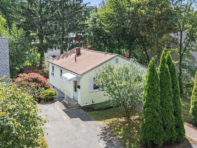 House for sale in West End, Waltham
