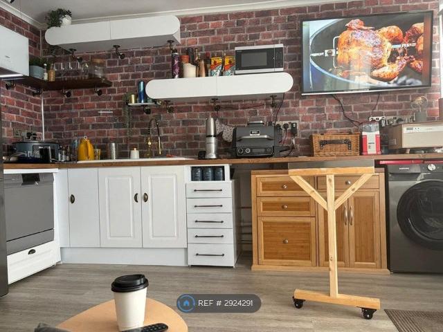 Room for rent in The Borough, Greater London
