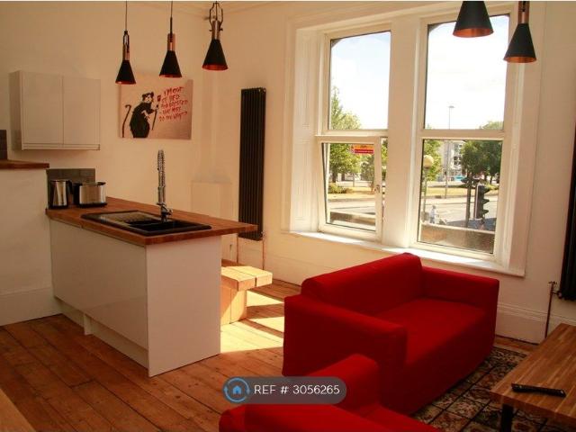 Room for rent in Whitecross Village, Weston-super-Mare