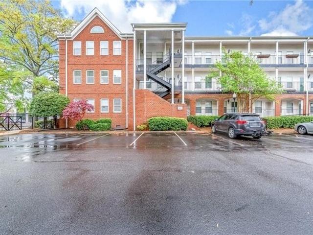 Condo for sale in Norfolk