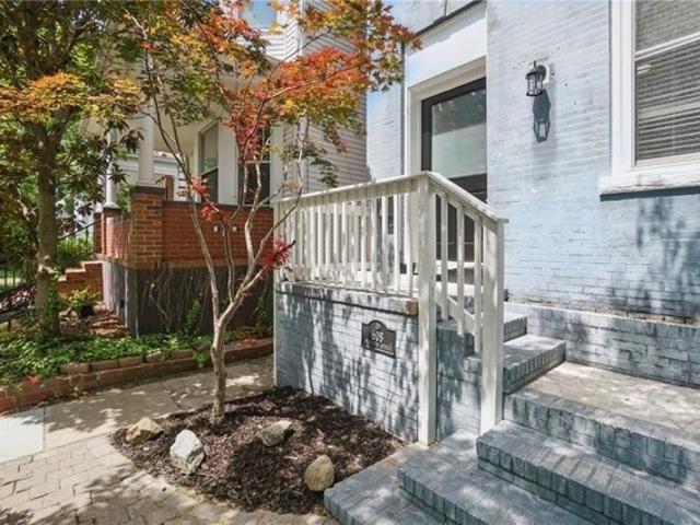 Condo for sale in Norfolk
