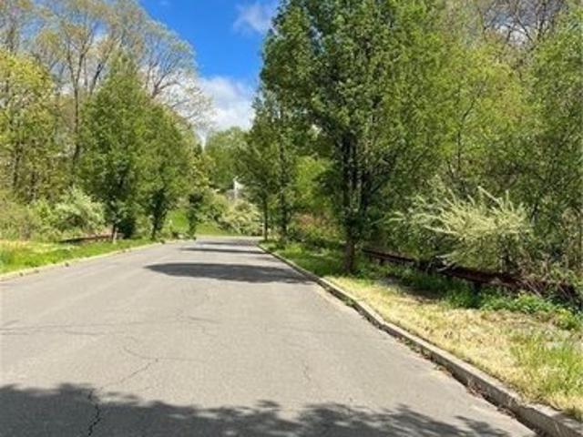 Land for sale in Naugatuck, Connecticut