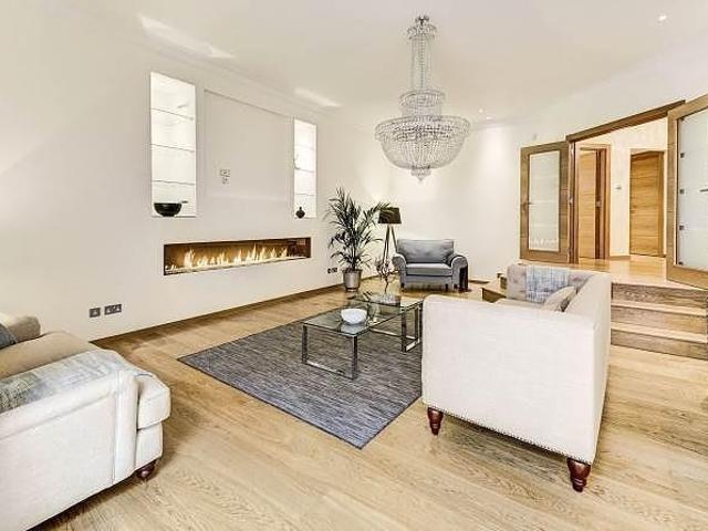 House for rent in Golders Green, Greater London