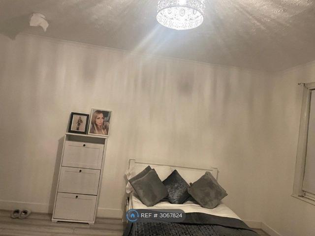 House for rent in London Borough of Croydon, Greater London