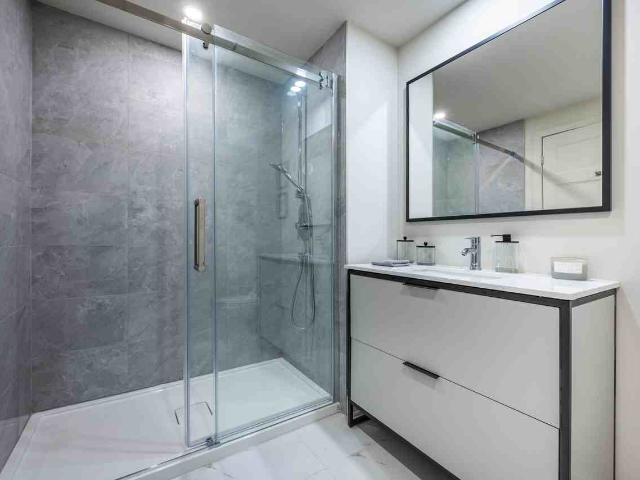 Apartment for rent in Pointe-claire, Quebec