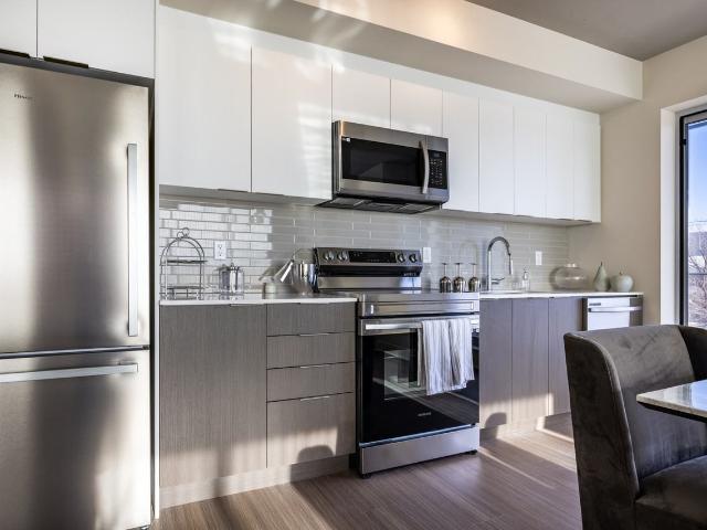 Apartment for rent in Pointe-claire, Quebec