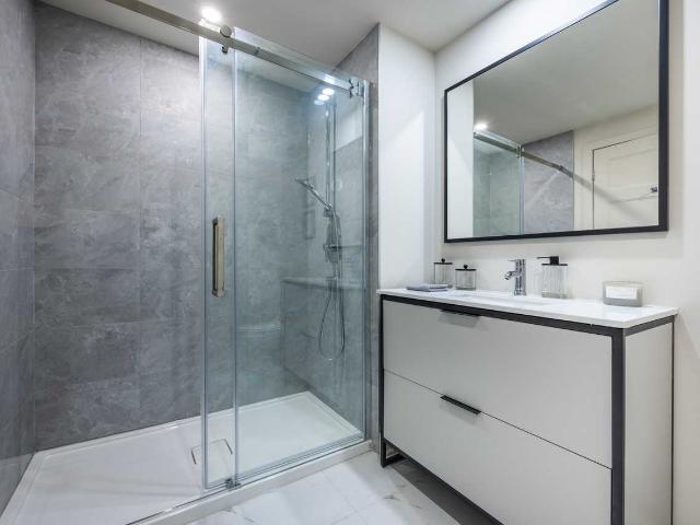 Apartment for rent in Pointe-claire, Quebec