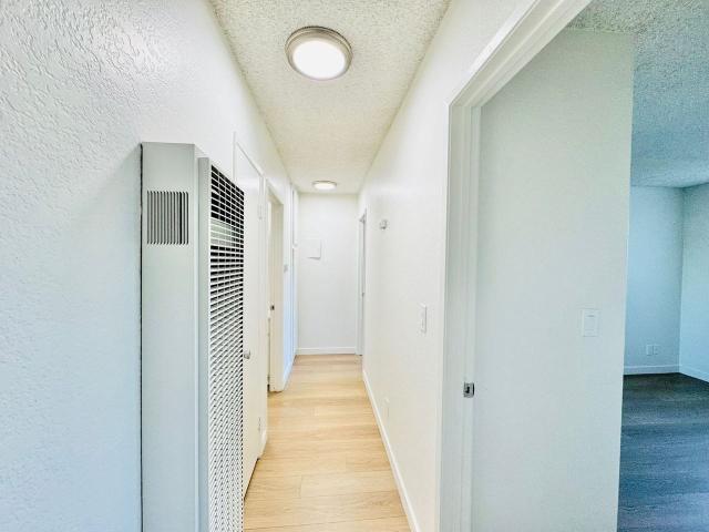 Apartment for rent in Midway City, California