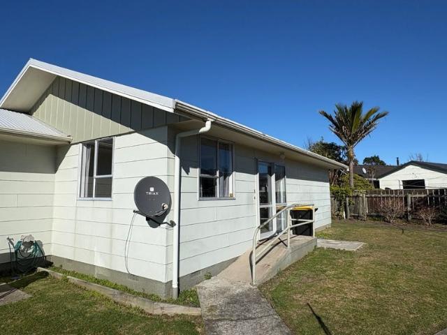 Apartment for rent in Fairdown, West Coast