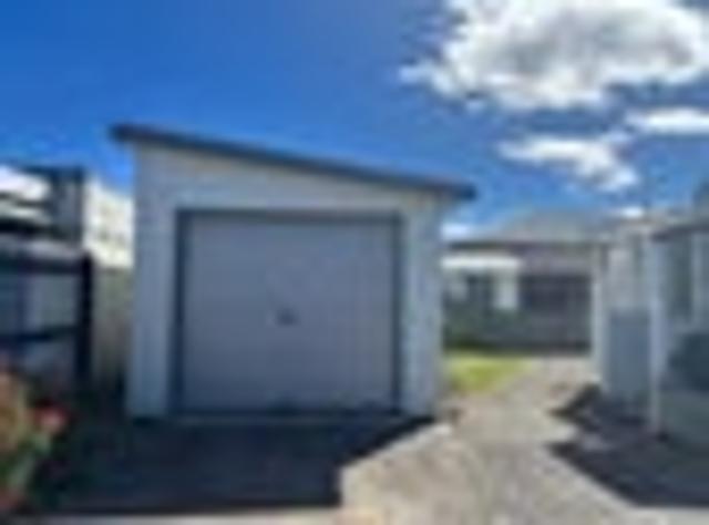Apartment for rent in Fairdown, West Coast