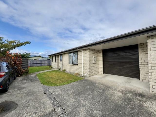 House for rent in Fairdown, West Coast