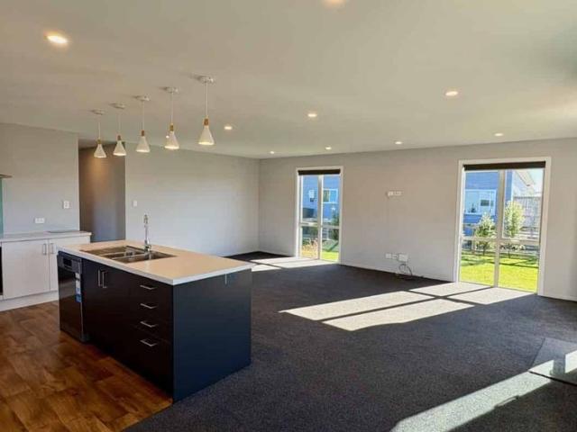 Apartment for rent in Fairdown, West Coast