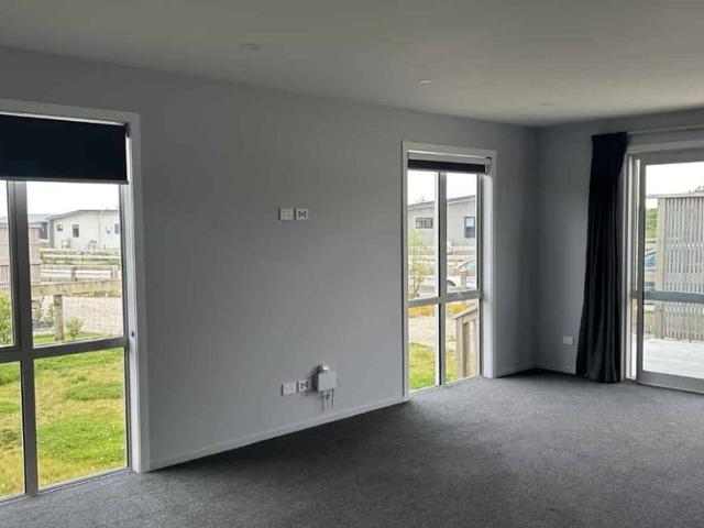 Apartment for rent in Fairdown, West Coast