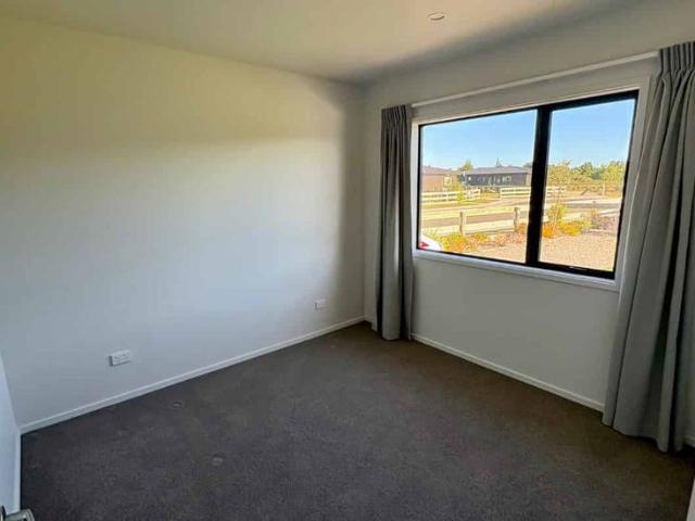 House for rent in Fairdown, West Coast