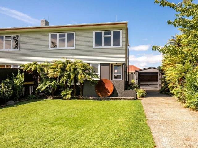 House for rent in Fairdown, West Coast