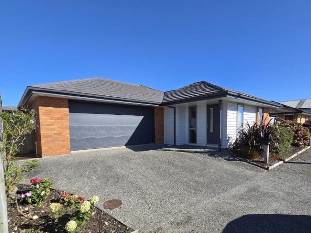 House for rent in Fairdown, West Coast