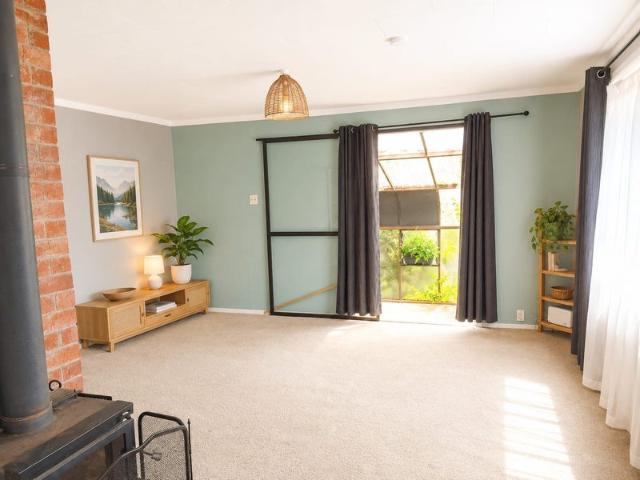 House for rent in Fairdown, West Coast
