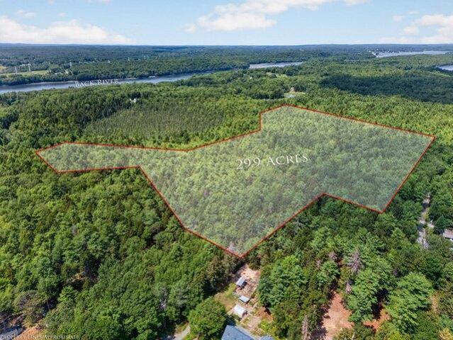 Land for sale in Maine