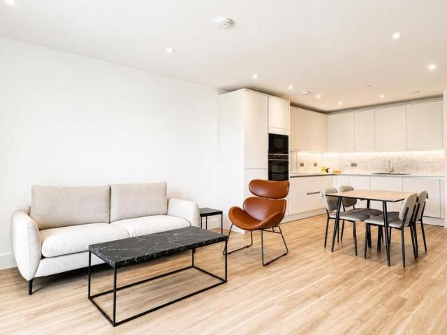 House for rent in Colindale, Greater London