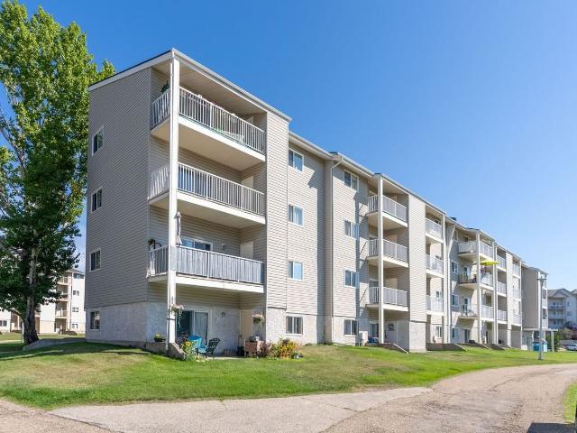 Apartment for rent in Wedgewood, Alberta