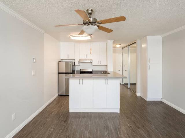Apartment for rent in Canoga Park, California