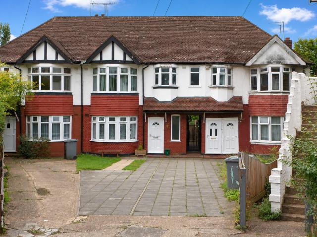 Apartment for rent in Dollis Hill, Greater London