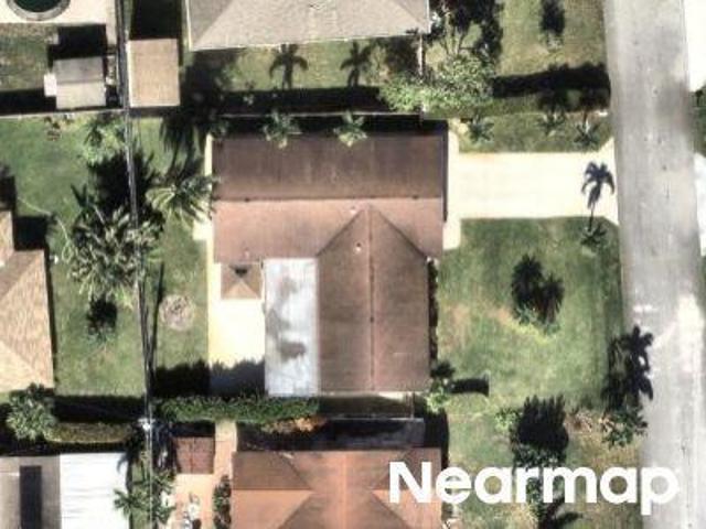 House for sale in Lake Worth
