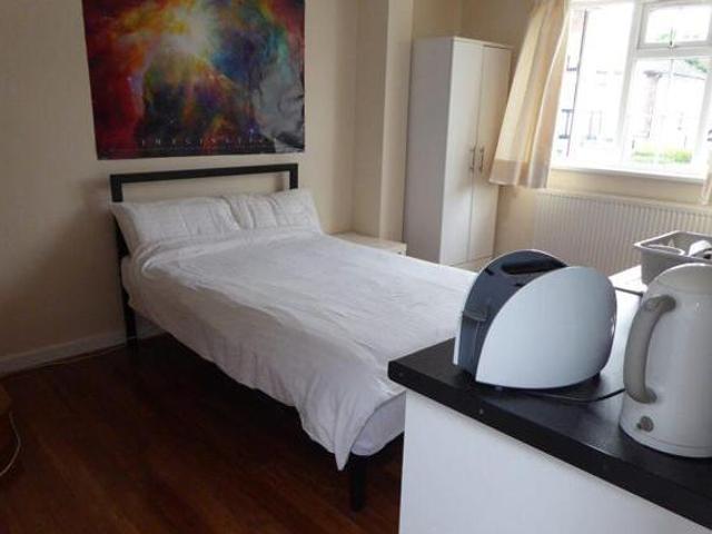 House for rent in Lyons, Greater London