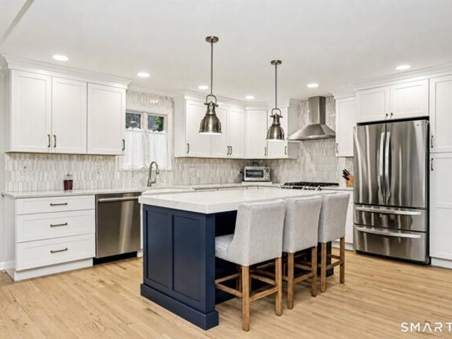 House for sale in Mianus, Greenwich