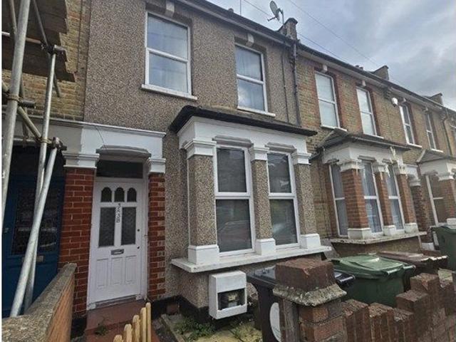 Apartment for rent in Highams Park, Greater London