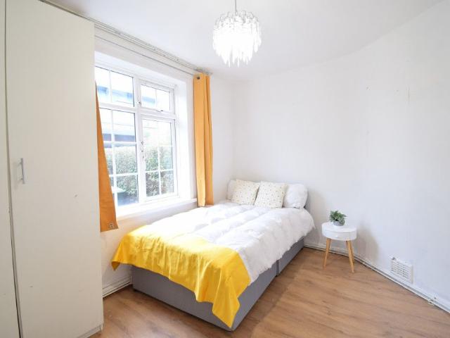 Room for rent in Shepherd's Bush, Greater London