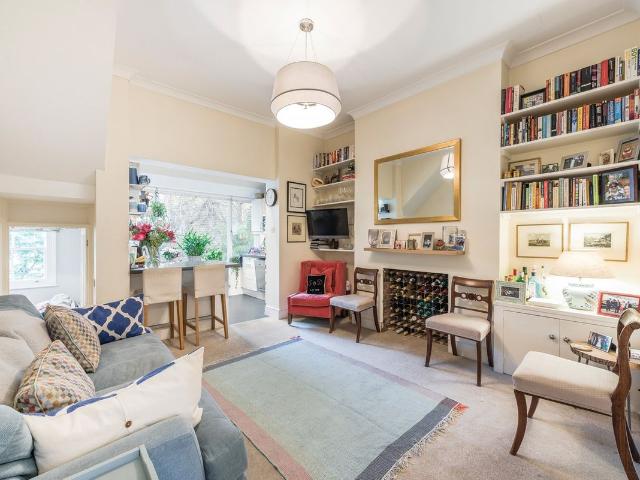 Apartment for rent in Shepherd's Bush, Greater London