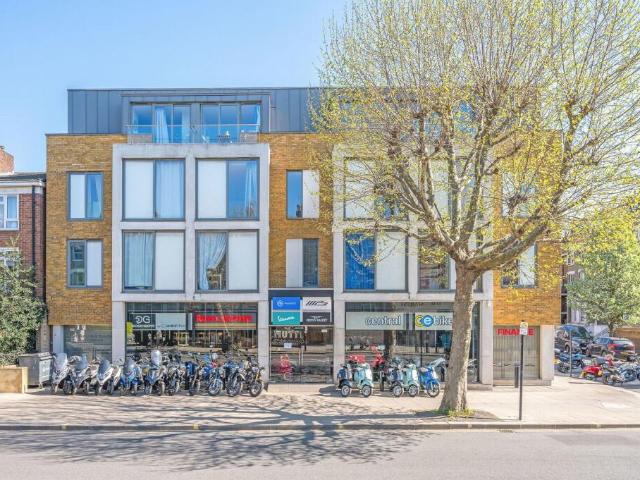 Apartment for rent in Shepherd's Bush, Greater London